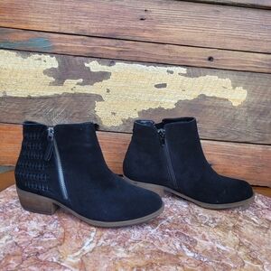 Kenzie Suede Chelsea Booties Boots Black Sz 7